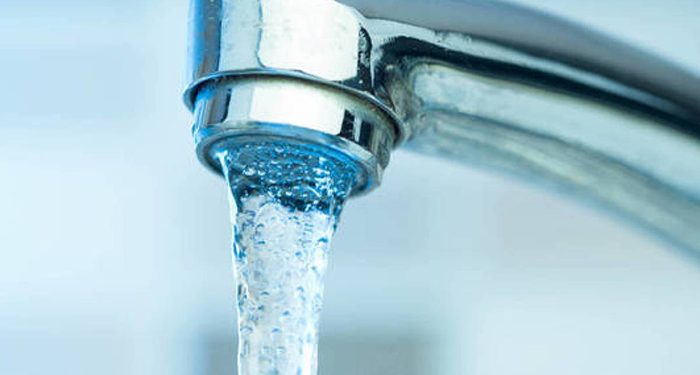 Huete recupera poco a poco el suministro de agua pero la lista de roturas en la red es tremenda