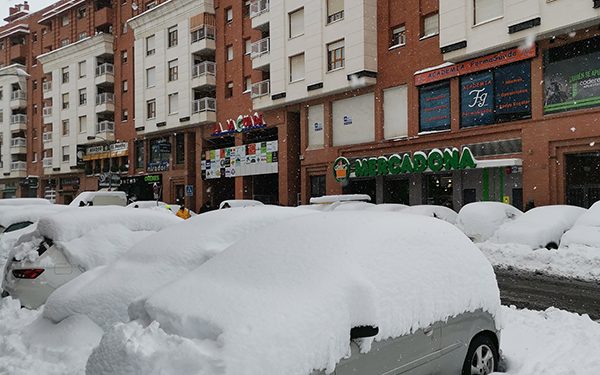 La nieve sigue dejando en Guadalajara estampas históricas…., pero empieza a ser peligroso