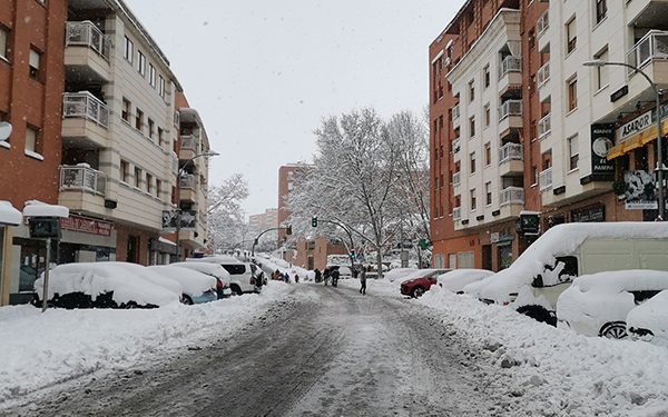La nieve sigue dejando en Guadalajara estampas históricas…., pero empieza a ser peligroso