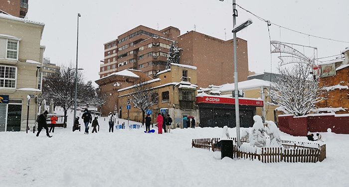 La nieve sigue dejando en Guadalajara estampas históricas…., pero empieza a ser peligroso