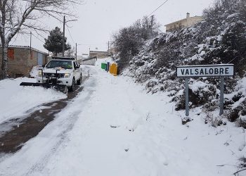 La Diputación de Cuenca en colaboración con GEACAM realiza 80 actuaciones para limpiar la nieve y el hielo de las carreteras