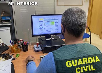 La Guardia Civil detiene a dos personas por estafa en compras por Internet en Azuqueca de Henares