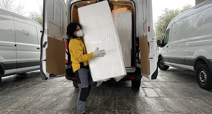 La Junta ha distribuido en las dos últimas semanas cerca de un millón de artículos de protección para profesionales sanitarios 1 La Junta ha distribuido en las dos últimas semanas cerca de un millón de artículos de protección para profesionales sanitarios