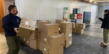La Junta ha repartido esta semana cerca de otro medio millón de artículos de protección para profesionales sanitarios