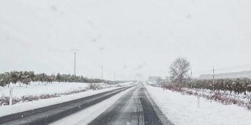 Las carreteras de Cuenca y Guadalajara vuelven a ser este lunes las más castigadas por la nieve y el hielo