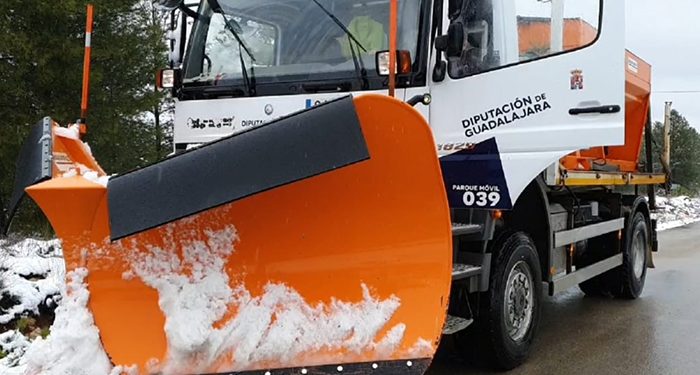Guadalajara concentra todos los incidentes por nieve en la región en el último tramo de la mañana 1 Las quitanieves de la Diputación de Guadalajara limpiaron más de 1.100 kilómetros de carreteras el día de Año Nuevo
