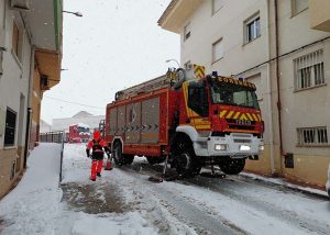 Los bomberos de la Diputación de Cuenca han realizado 112 intervenciones de prevención para evitar la caída de nieve y hielo