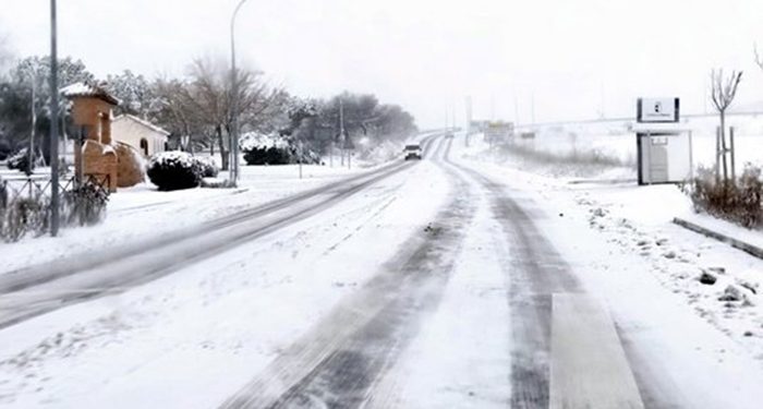 Más de 1.560 kilómetros de la red regional de carreteras afectados por el temporal de nieve en Cuenca y 1.408 en Guadalajara 1 Más de 1.560 kilómetros de la red regional de carreteras afectados por el temporal de nieve en Cuenca y 1.408 en Guadalajara