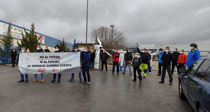 Movilización de todas las plantillas españolas del grupo Siemens-Gamesa contra los cierres y EREs de Cuenca y Os Somozas 1 Movilización de todas las plantillas españolas del grupo Siemens-Gamesa contra los cierres y EREs de Cuenca y Os Somozas