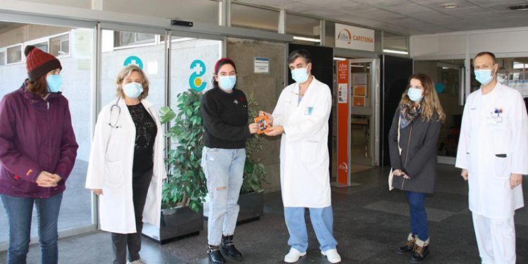 ‘Piensa algo bonito’, un vídeo para animar y resolver las dudas de los niños que van a operarse en el Hospital Virgen de la Luz de Cuenca 1 ‘Piensa algo bonito’, un vídeo para animar y resolver las dudas de los niños que van a operarse en el Hospital Virgen de la Luz de Cuenca