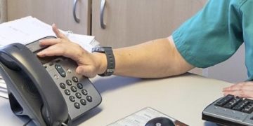 UGT denuncia que el SESCAM agiliza la gestión de las llamadas en busca de profesionales sin haber actualizado los listados de la Bolsa de Trabajo