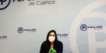 Jiménez acusa a Page de improvisación en la administración de vacunas y pide un plan que agilice el proceso y priorice colectivos