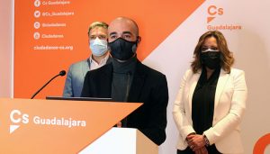 Cs Guadalajara asegura que el decretazo de Sánchez para la reducción de la brecha de género no da solución al problema, y además, penaliza a las familias
