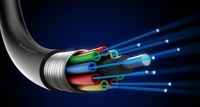 El Gobierno de Castilla-La Mancha tramitará como proyectos prioritarios los despliegues de fibra óptica