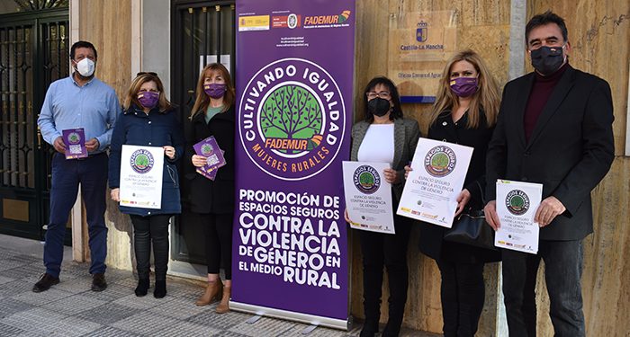 El Gobierno regional resalta la importancia del proyecto ´Cultivando Igualdad´ para prevenir la violencia de género en el medio rural 1 El Gobierno regional resalta la importancia del proyecto ´Cultivando Igualdad´ para prevenir la violencia de género en el medio rural