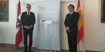 El profesor de la UCLM Jesús Padilla recibe la Cruz de Honor para las Ciencias y las Artes de Austria