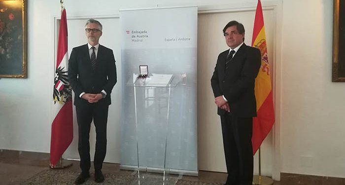 El profesor de la UCLM Jesús Padilla recibe la Cruz de Honor para las Ciencias y las Artes de Austria