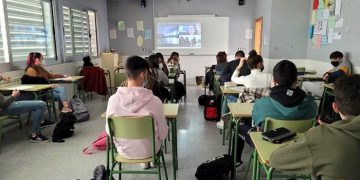 Investigadoras de la UCLM muestran su trabajo científico a miles de estudiantes de centros educativos de la región