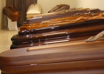 La brecha entre nacimientos y muertes en Cuenca sigue agrandándose