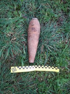 La Guardia Civil desactiva un proyectil de artillería de la Guerra Civil en El Casar