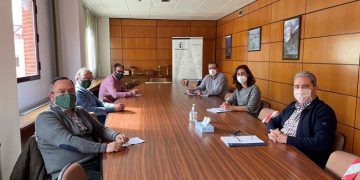 La Junta destaca las medidas preventivas y paliativas que hacen compatible la práctica de la ganadería extensiva con la presencia del lobo