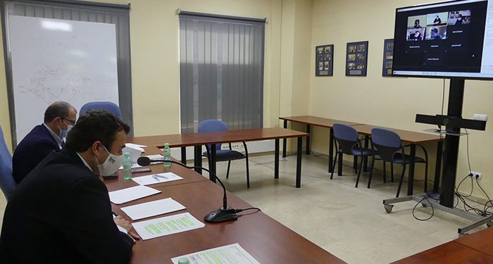 La patronal conquense atisba meses duros en los que será necesario compatibilizar la salud con la actividad económica