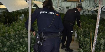 La Policía Nacional detiene in fraganti a los miembros de dos organizaciones criminales tras un violento vuelco de droga en Cabanillas