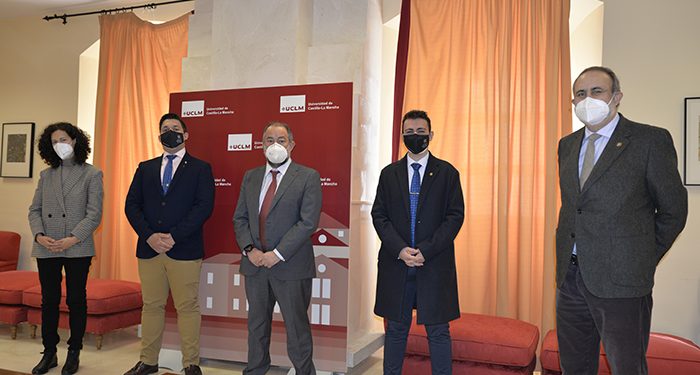 La UCLM agradece al Consejo de Representantes de Estudiantes su aportación de 20.000 euros para ayudas a alumnos en situaciones especiales