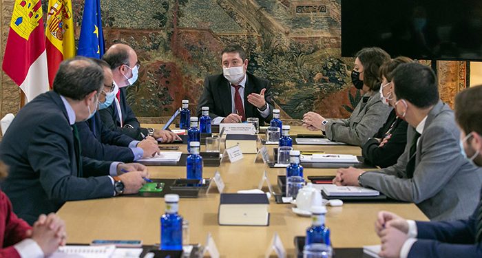 Los bares volverán a abrir desde este viernes y ya se podrá viajar por (casi) toda la región