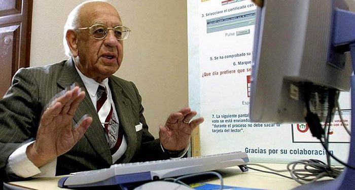 Telefónica ha atenido casi cien mil llamadas en la región con su servicio de atención a personas mayores