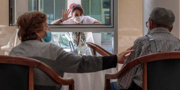 UGT CLM pide un incremento de los profesionales sanitarios en los centros socio sanitarios de la región para poder hacer test de antígenos a las visitas