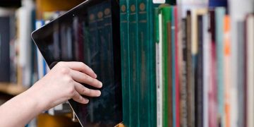 Un total de 570 profesionales de Castilla-La Mancha recibirán cursos para potenciar la oferta de servicios telemáticos en las bibliotecas de la región