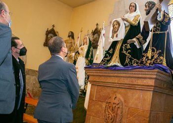 Page recorre, en capilla, algunas de las hermandades de la Semana Santa de Cuenca