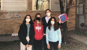 Alumnas del IES Profesor Domínguez Ortiz han resultado ganadoras de la fase nacional de una competición de estadística europea