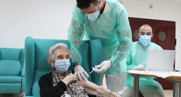 ANPE se muestra satisfecho con el inicio de la vacunación del profesorado pero pide que se habiliten más puntos de vacunación