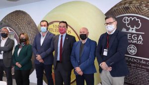 Cerrado el acuerdo que garantiza una concesión de agua de 7,09 hectómetros cúbicos para los regadíos sociales de Hellín y Sierra del Segura