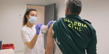 Comienza la vacunación frente a la Covid-19 de las Fuerzas y Cuerpos de Seguridad del Estado