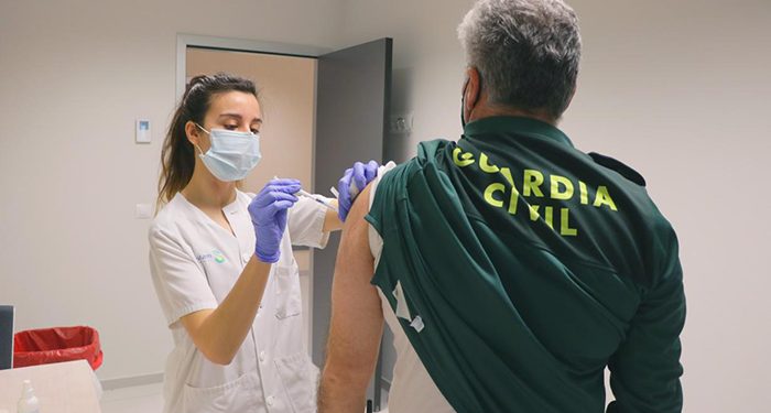 Comienza la vacunación frente a la Covid-19 de las Fuerzas y Cuerpos de Seguridad del Estado
