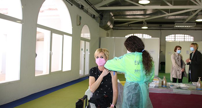 El Área de Salud de Cuenca comienza la vacunación del personal docente de la provincia frente al SARS-CoV-2