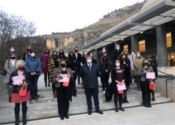 El Consejo Municipal de Igualdad reconoce al equipo femenino del Club de Rugby ‘A Palos’, Delia Millán, Asun Flores y Luz María Cañas