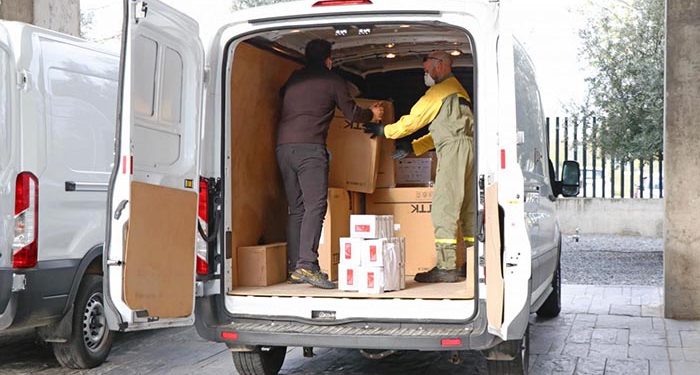 El Gobierno de Castilla-La Mancha ha distribuido esta semana cerca de 670.000 artículos de protección para profesionales sanitarios