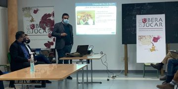 El Gobierno regional apoya la creación de la Ruta del Vino de la Ribera del Júcar