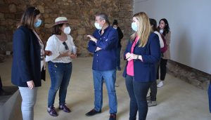 El Gobierno regional destaca la fortaleza “patrimonial, cultural y turística” del yacimiento de Valeria e invita a la sociedad a conocerlo de forma responsable