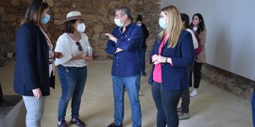 El Gobierno regional destaca la fortaleza “patrimonial, cultural y turística” del yacimiento de Valeria e invita a la sociedad a conocerlo de forma responsable