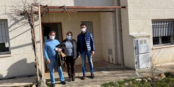 El Gobierno regional entrega una vivienda de protección oficial en Cervera del Llano