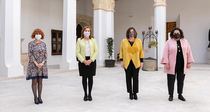 El Gobierno regional inicia la formación del personal docente asesor y evaluador para el reconocimiento de competencias profesionales del programa Acredita