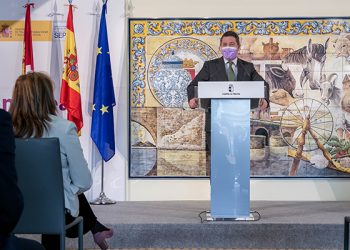 El Gobierno regional quiere tener vacunada frente al Covid al 70% de la población a final del verano y a los mayores de 70 años en el mes de mayo