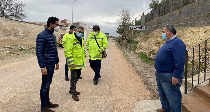El Gobierno regional realiza una actuación de emergencia en la CM-2026 entre Leganiel y Barajas de Melo por los daños ocasionados por Filomena