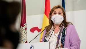 El Gobierno regional repartirá tres millones de mascarillas más para atender las necesidades sanitarias del profesorado y del personal de los centros