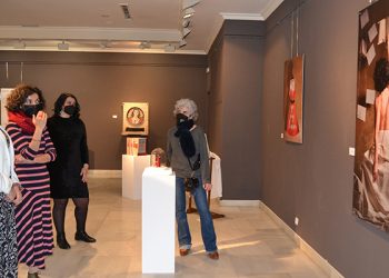 El Gobierno regional rinde homenaje a Luisa de Medrano colaborando en la exposición del colectivo de Mujeres Artistas de Guadalajara